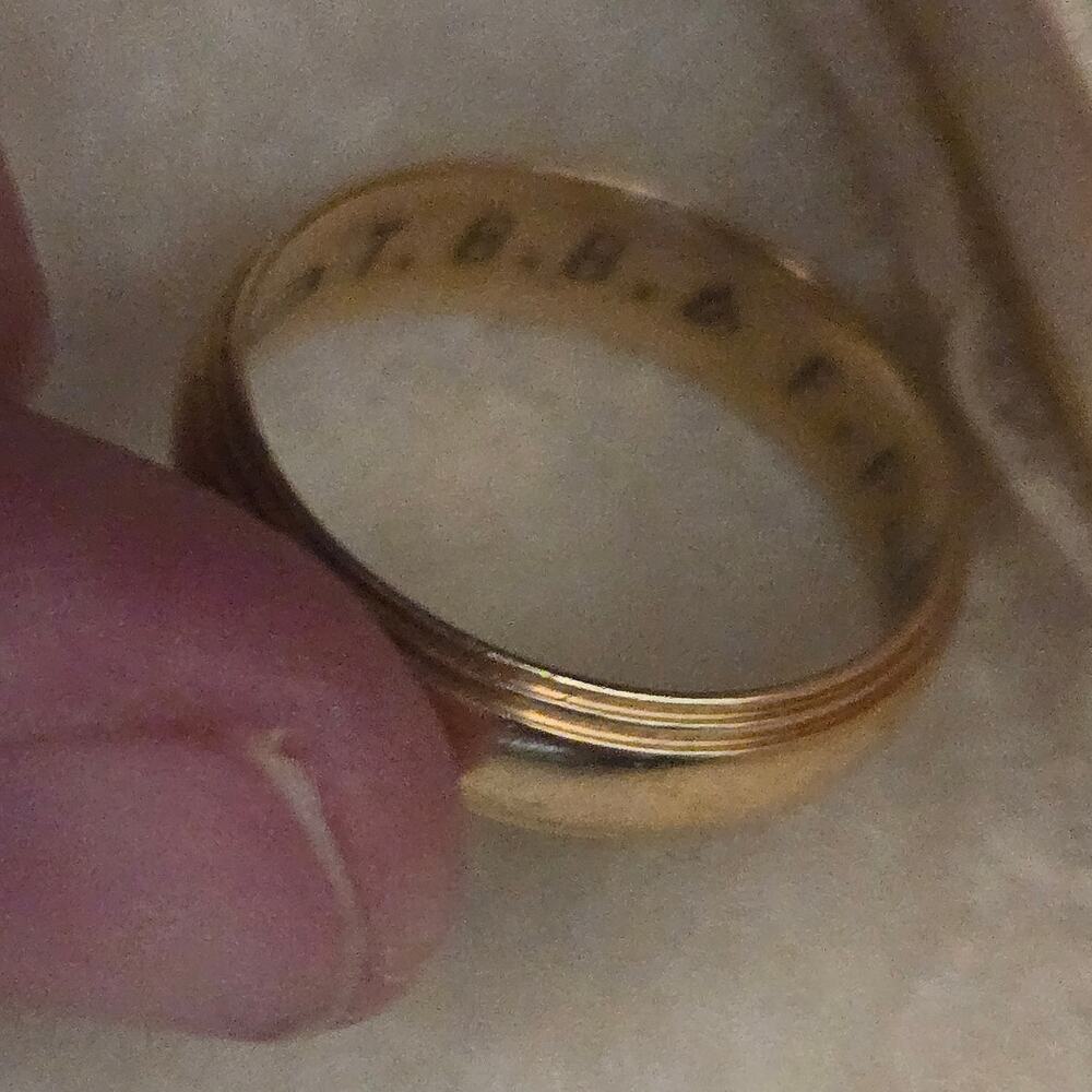 Vintage SZ 10 14k Yellow Gold 5.34g Plain Band Ring with Inner Engraving